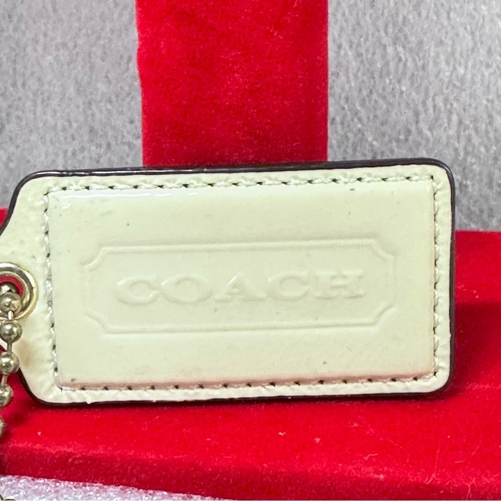 COACH Logo Hangtag Patent Leather Cream Fob Bag Luggage Charm Keychain - Picture 2 of 8